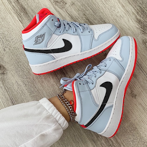 Nike air jordan 1 mid sneakers - Picture 2 of 8